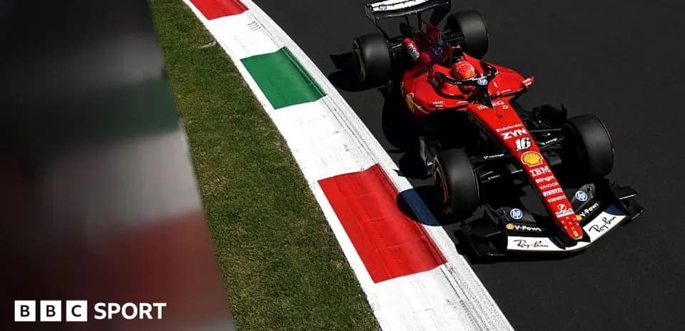 Coche de Fórmula 1 en curva con bandera italiana