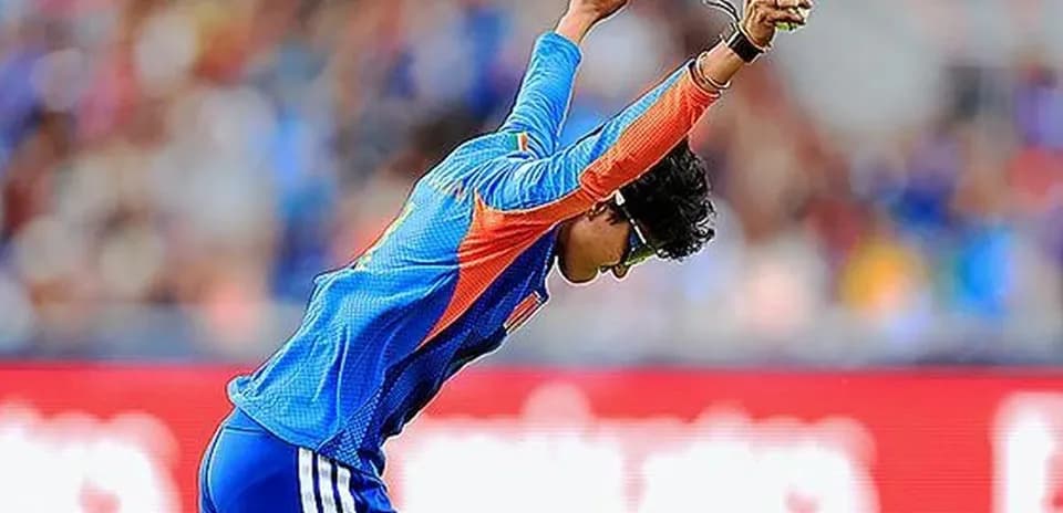 Jugador celebrando una jugada en el cricket