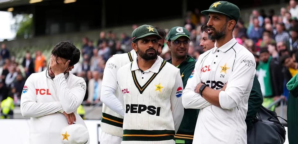 Jugadores de cricket de Pakistán en un partido