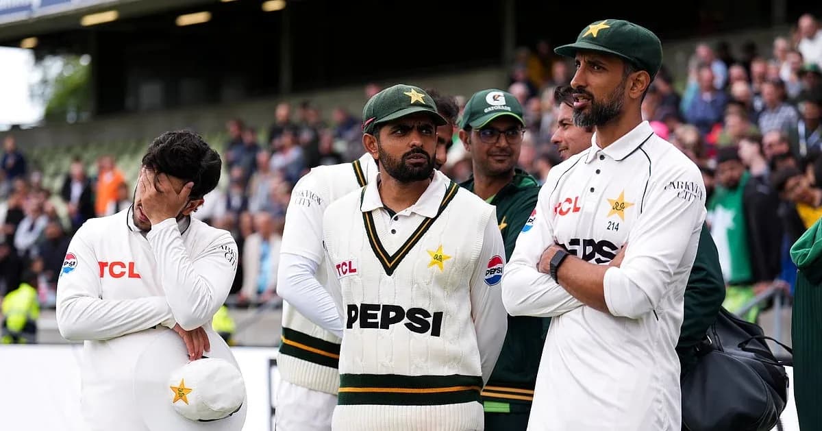 Jugadores de cricket de Pakistán en un partido