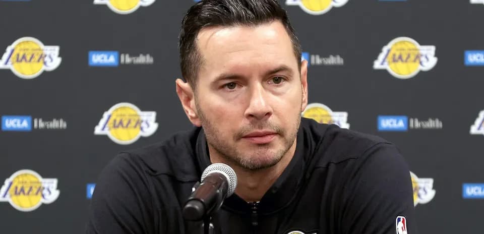 Entrenador de los Lakers en conferencia de prensa