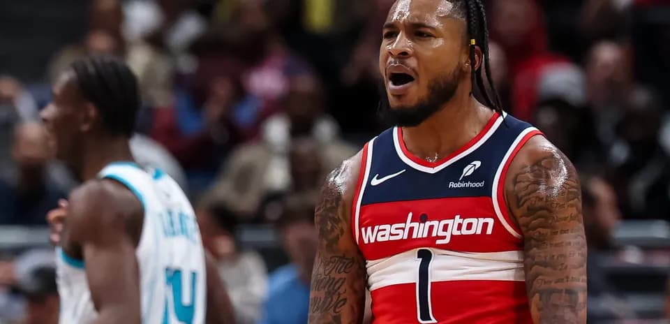 Jugador de Washington gritando durante el partido