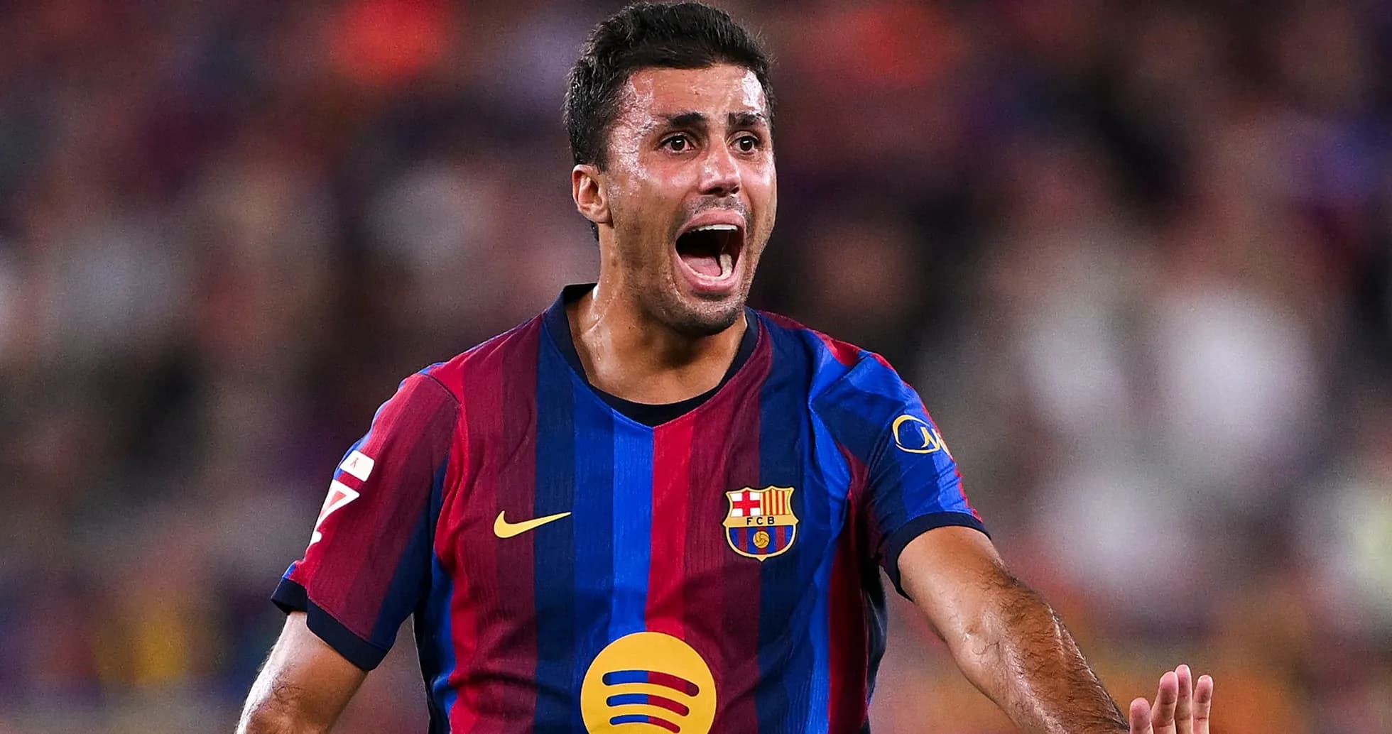 Jugador de Barcelona gritando durante el partido