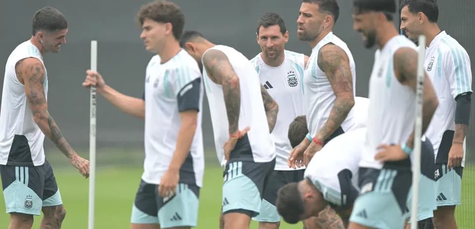 Jugadores de Argentina en entrenamiento en el campo