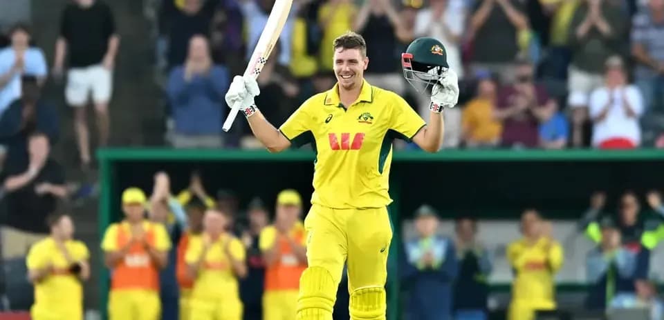 Jugador australiano celebrando después de anotar un siglo