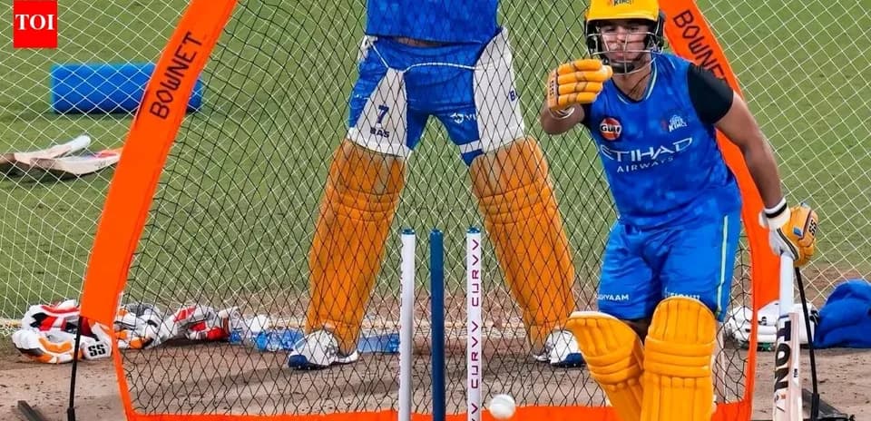 Jugador bateando en una sesión de entrenamiento de cricket