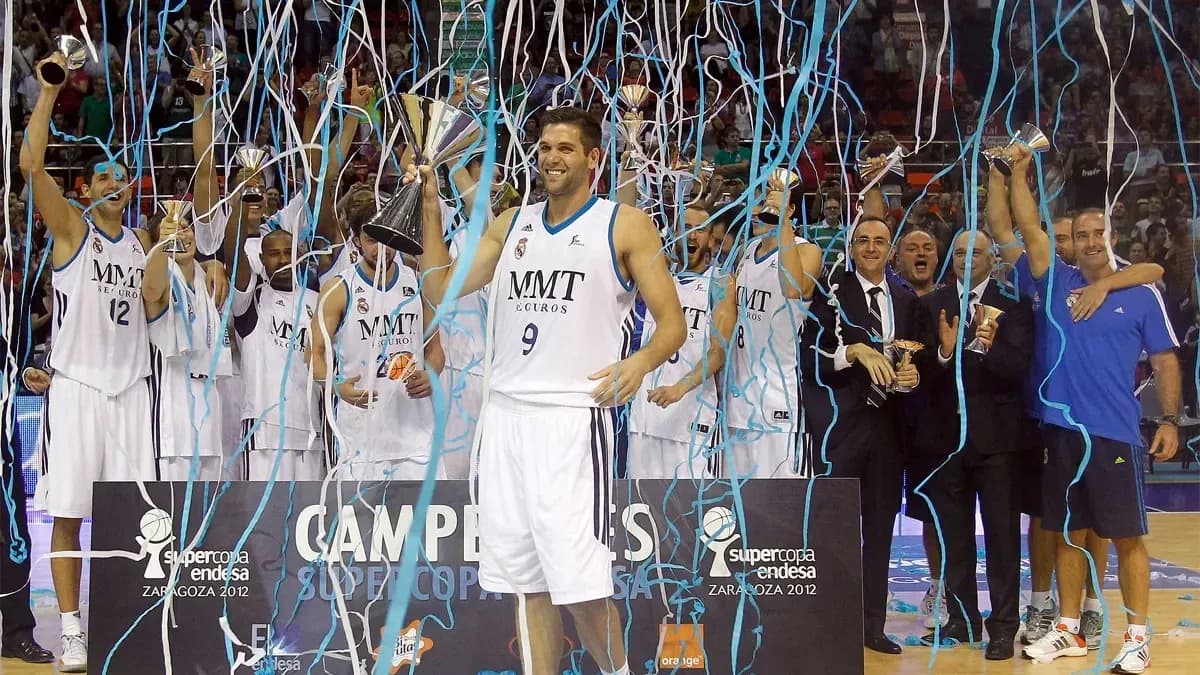 Equipo celebrando victoria con trofeos y serpentinas