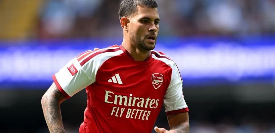 Jugador de Arsenal en acción durante el partido