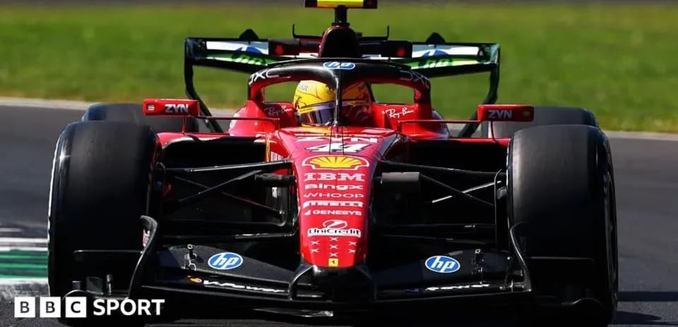 Coche de Fórmula 1 Ferrari en la pista