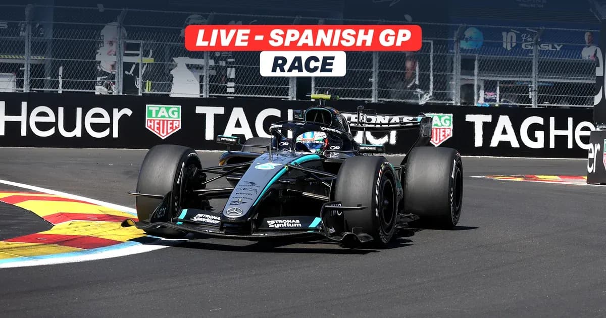 Coche de Fórmula 1 en la curva del Gran Premio de España