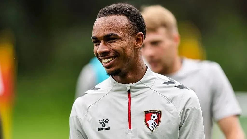 Jugador de AFC Bournemouth durante sesión de entrenamiento