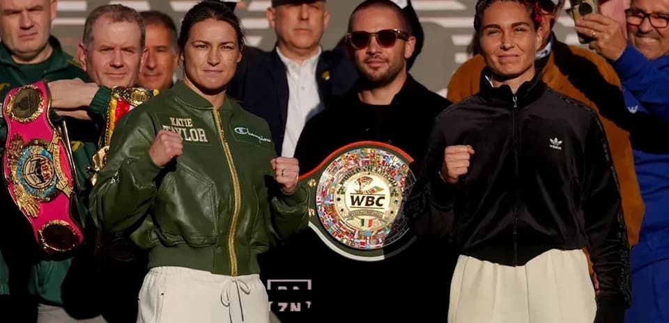 Katie Taylor y rival en ceremonia de pesaje con cinturones