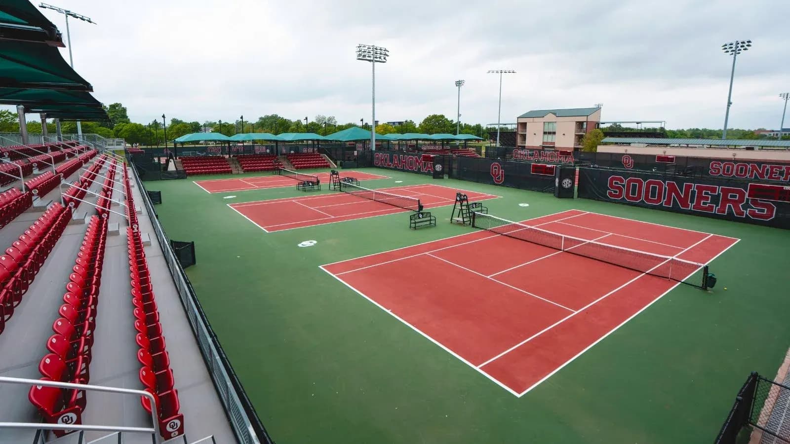 Cancha de tenis en el complejo deportivo de Oklahoma