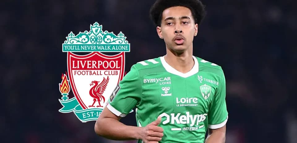 Jugador con camiseta verde de AS Saint-Étienne