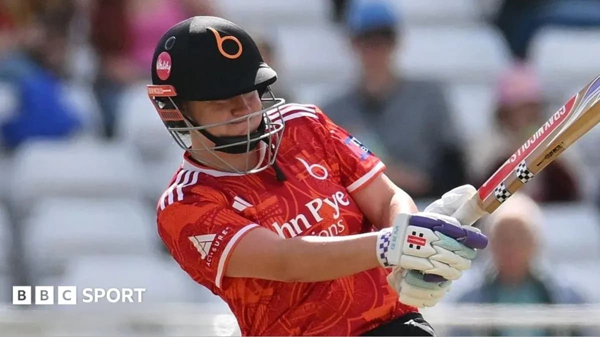 Jugador de cricket bateando en un partido