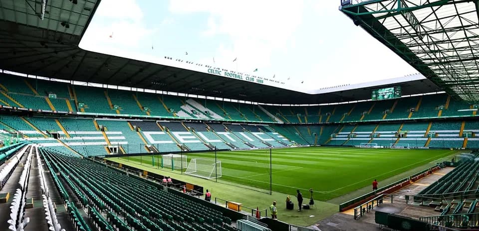 Estadio Celtic Park vacío antes de un partido