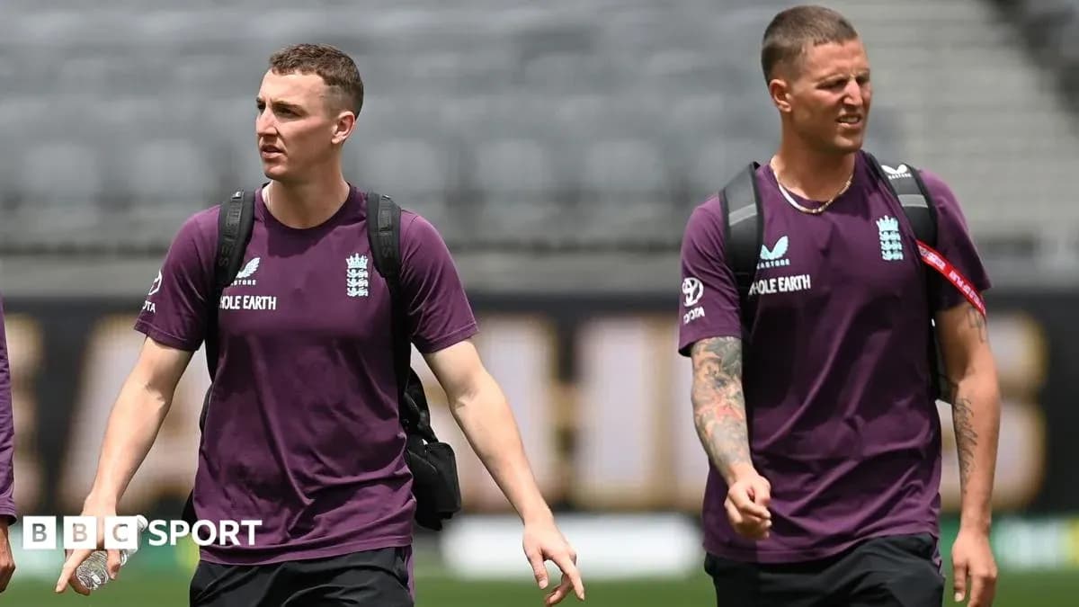 Jugadores de cricket de Inglaterra llegando al estadio