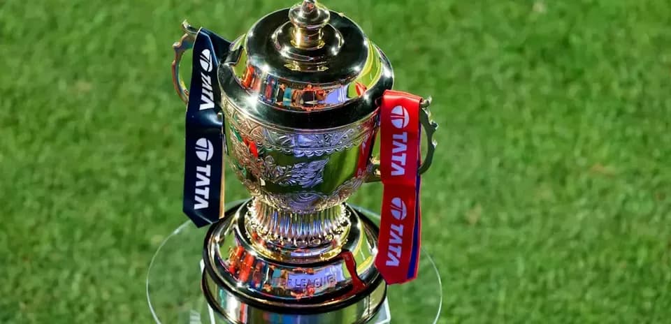 Trofeo de la liga en un pedestal de vidrio