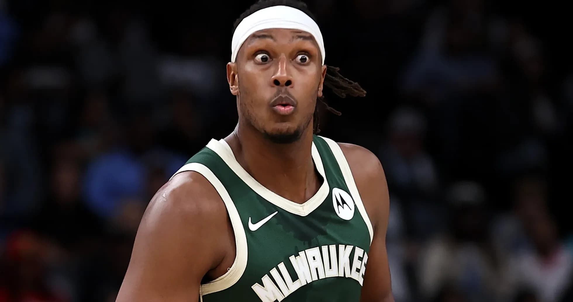 Jugador de Milwaukee Bucks en acción durante el partido