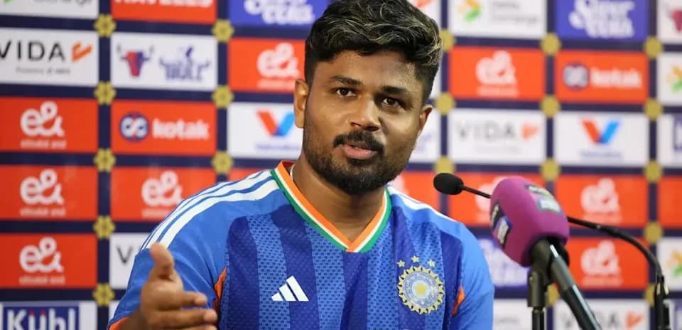 Jugador hablando en rueda de prensa