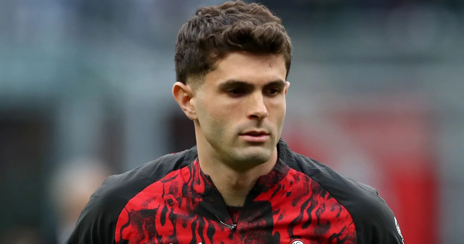 Jugador de AC Milan en el campo durante el partido