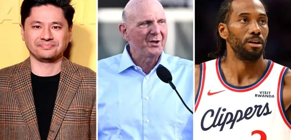 Tres personas en un evento, uno en camiseta de los Clippers