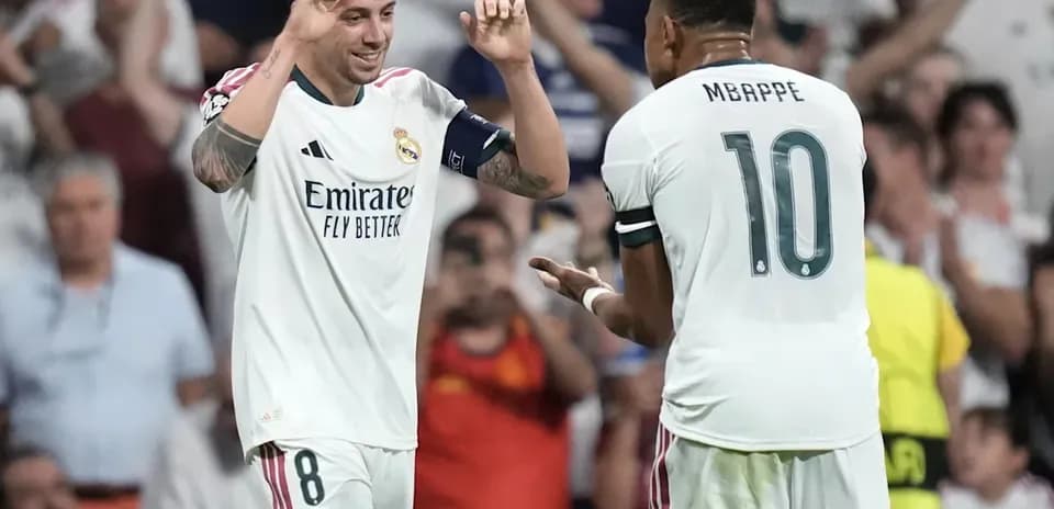 Jugadores de Real Madrid celebrando un gol