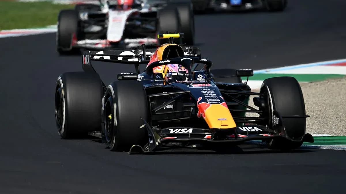 Coche de Fórmula 1 de Red Bull en la pista