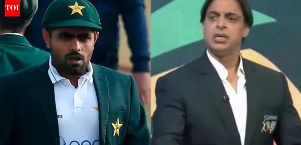 Babar Azam y Shoaib Akhtar en un evento deportivo