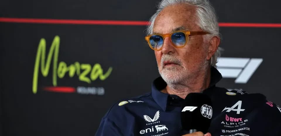 Persona en conferencia de prensa en Monza