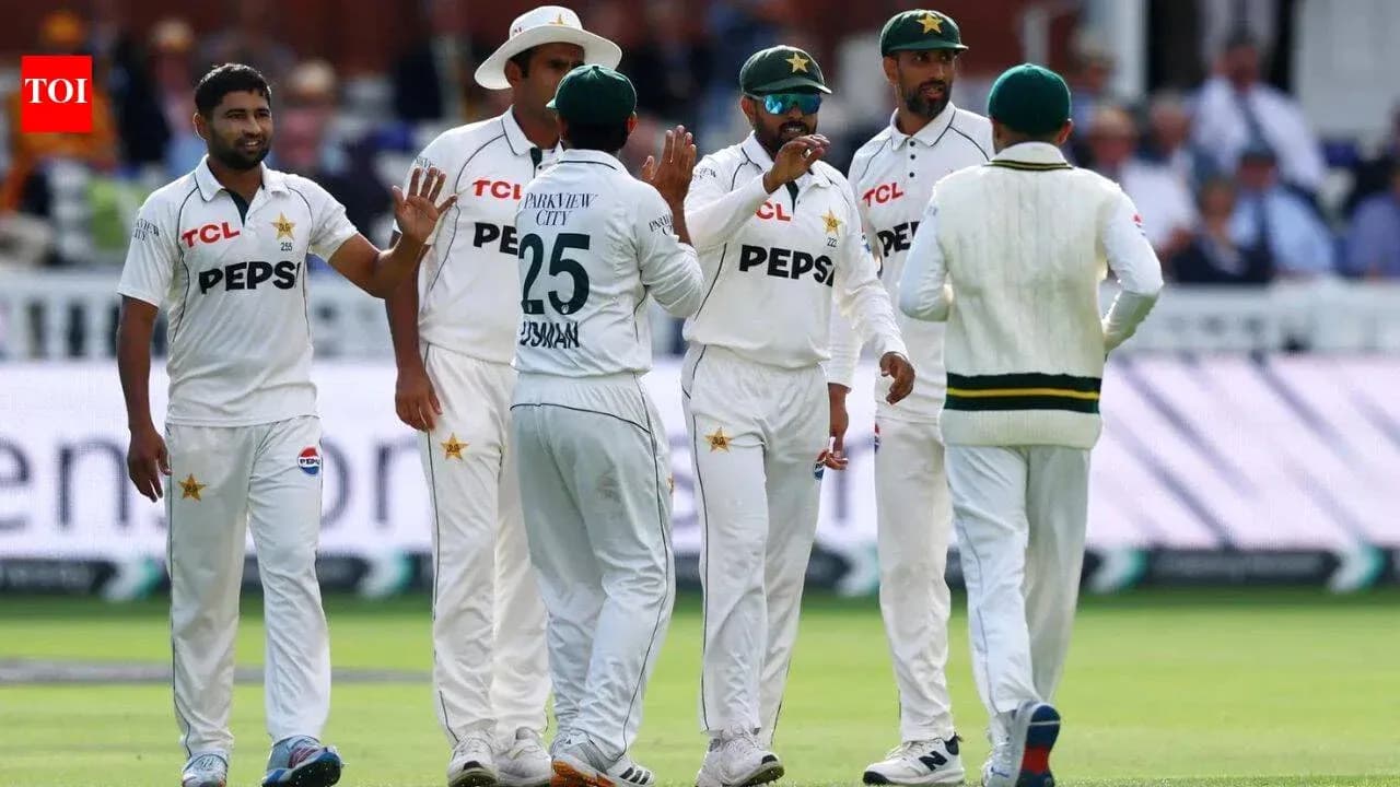 Jugadores de Pakistán celebrando después de un wicket Jugadores de Pakistán celebrando después de un wicket