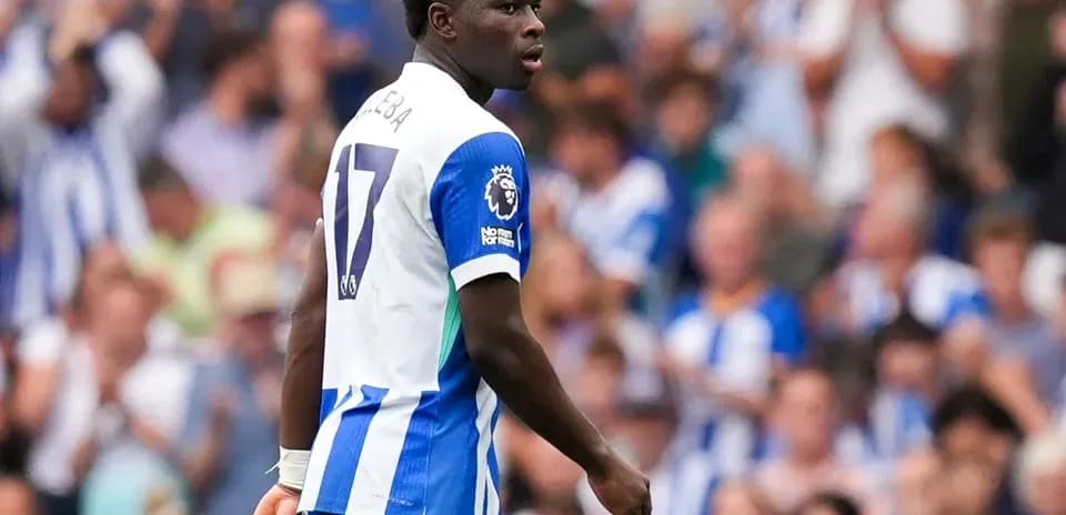 Jugador de Brighton en el campo durante el partido