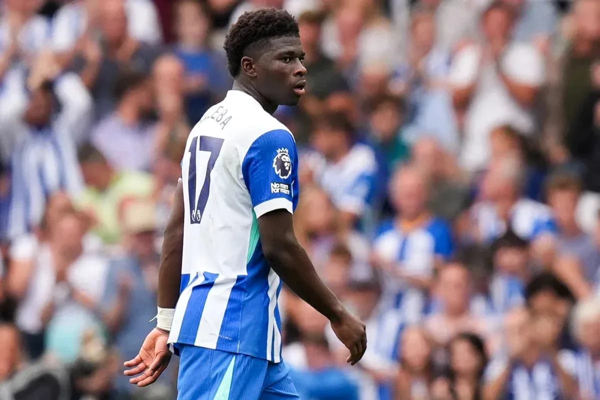 Jugador de Brighton en el campo durante el partido