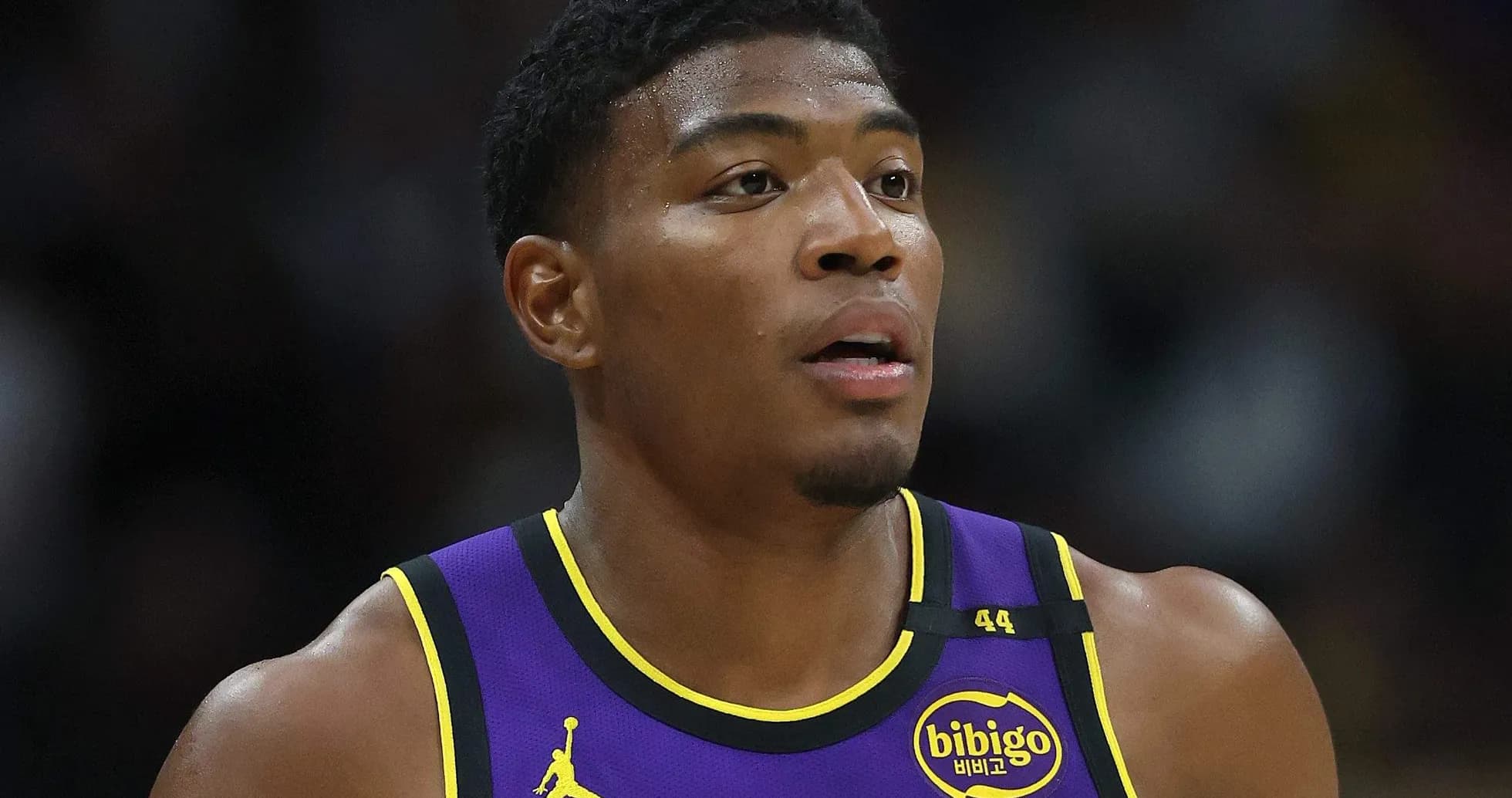 Jugador de los Lakers en acción durante partido