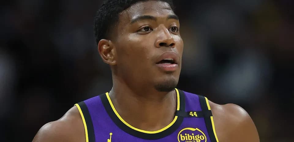 Jugador de los Lakers en acción durante partido