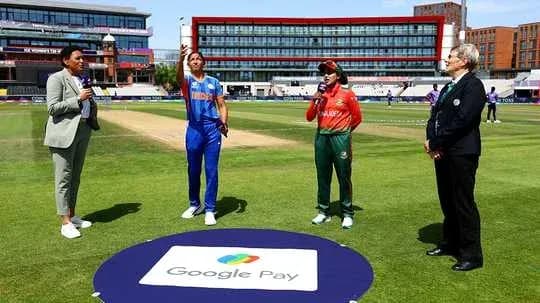 Capitanes de India y Bangladés en el sorteo