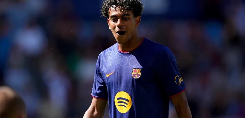 Jugador del FC Barcelona en acción durante el partido