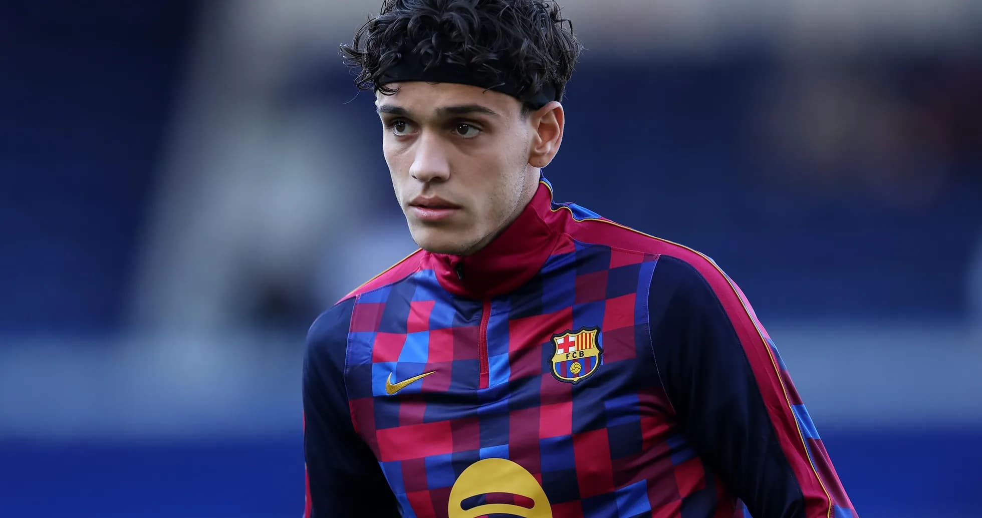 Jugador de Barcelona en sesión de calentamiento Jugador de Barcelona en sesión de calentamiento