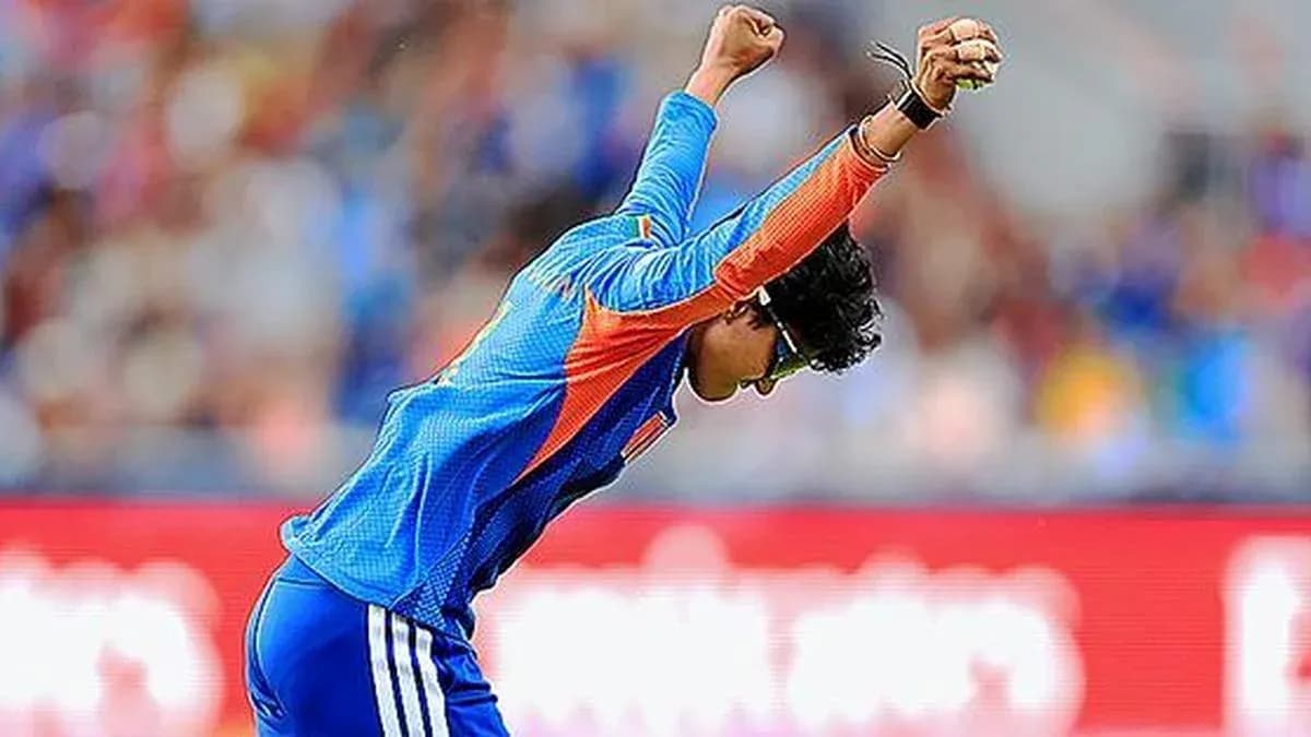 Jugador celebrando una jugada en el cricket Jugador celebrando una jugada en el cricket