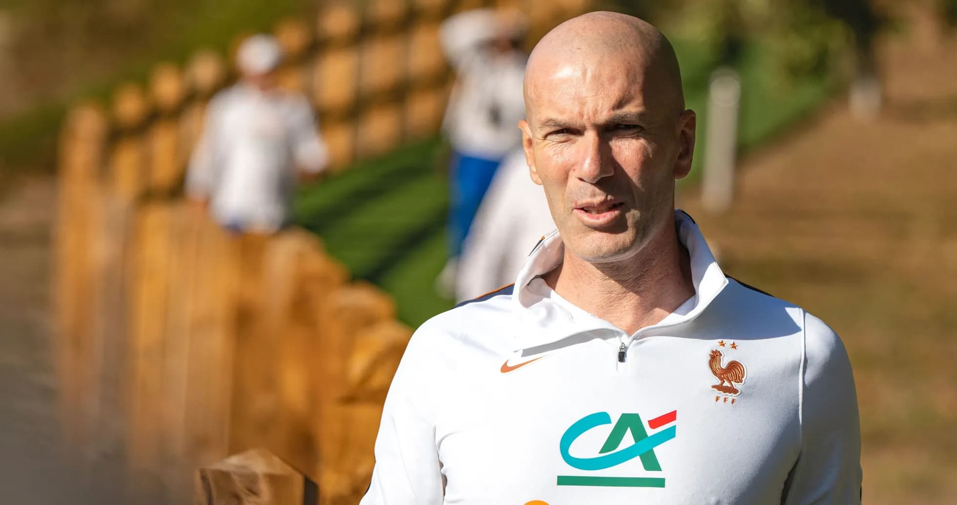 Zinédine Zidane durante una sesión de entrenamiento Zinédine Zidane durante una sesión de entrenamiento