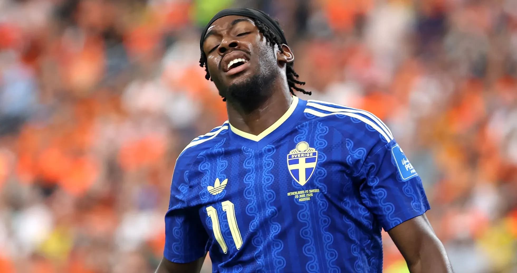 Jugador de Suecia en acción durante el partido Jugador de Suecia en acción durante el partido