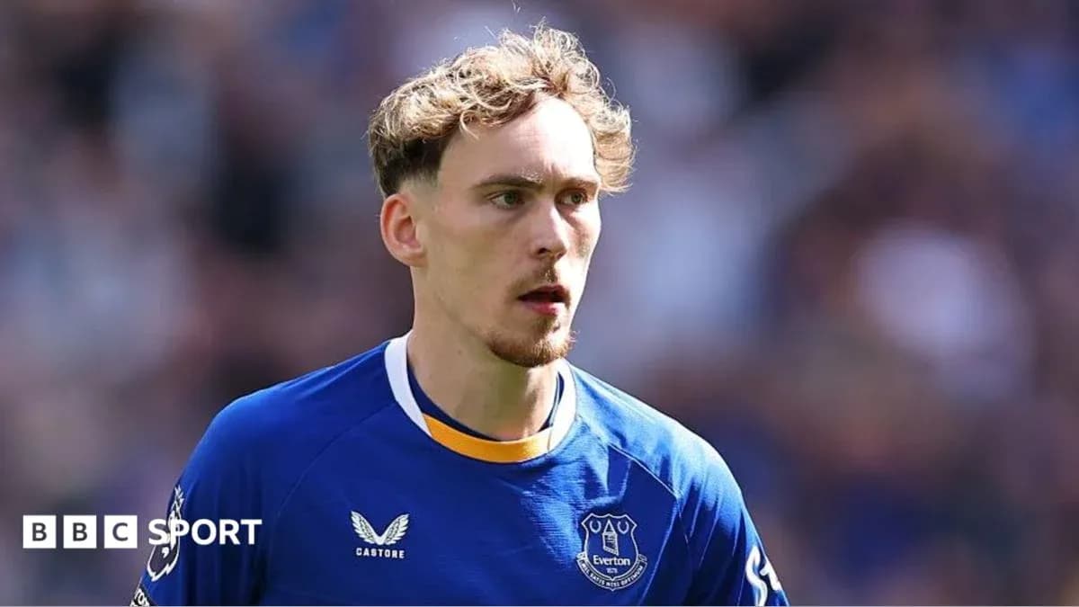 Jugador de Everton en el campo durante un partido Jugador de Everton en el campo durante un partido